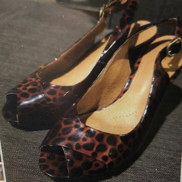 Shoes - Leopard Print Peep-Toe Slingback Heels - Brown